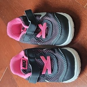 Nike Flex Experience Velcro Sneakers